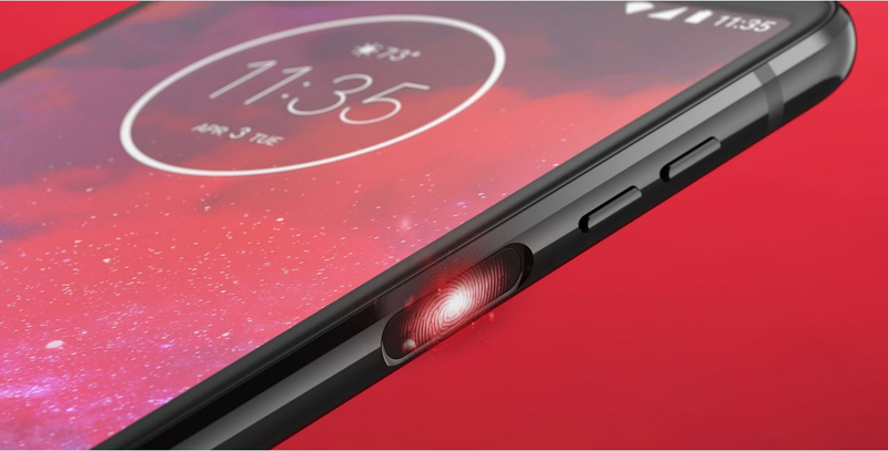 Illustration for article titled Motorola Thinks It’s Got the First 5G Phone—and Here’s the Mod That’s Making It Happen